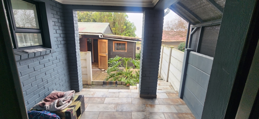 6 Bedroom Property for Sale in Dana Bay Western Cape